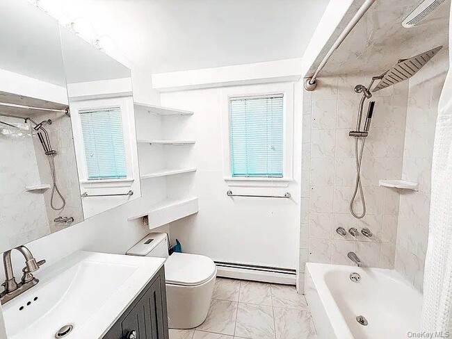 Building Photo - 11 Marshall St