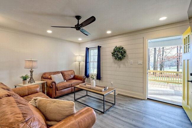 Building Photo - 3455 Hwy 441