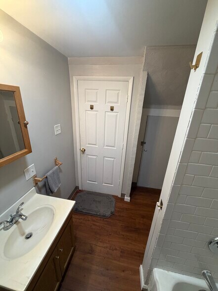 Building Photo - 82 Kail St