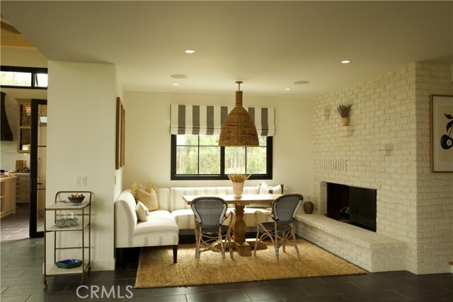 Building Photo - 2575 Park St