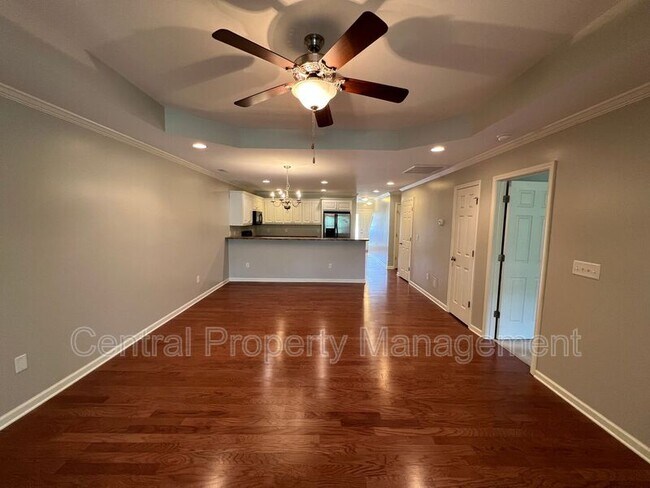Building Photo - 107 Shalom Dr