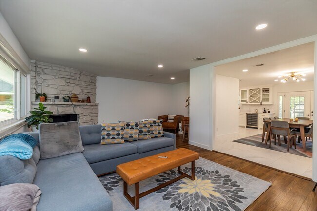 Building Photo - 6106 Kuldell Dr