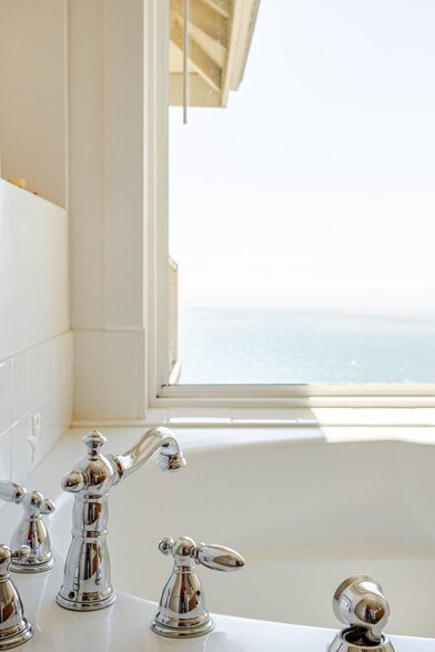 Building Photo - 22164 Umland Cir