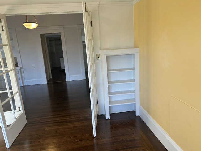 Second built-in bookcase in bedroom - 2315 Ward St