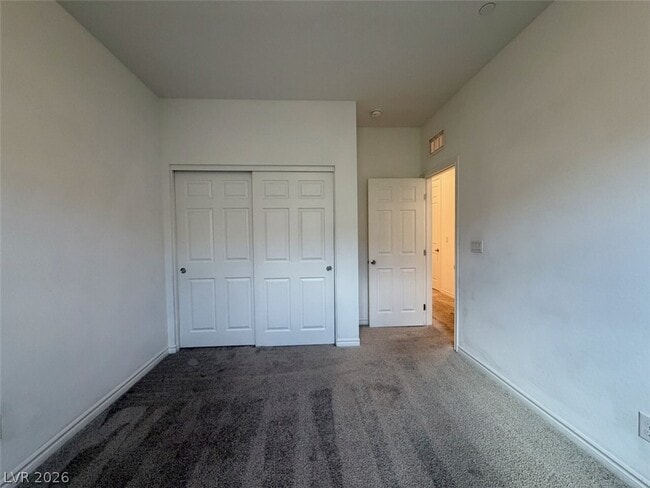 Building Photo - 20 Barbara Ln