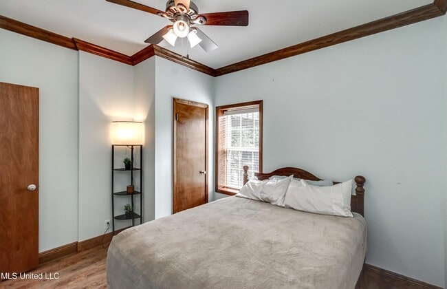 Building Photo - 1998 MS-16