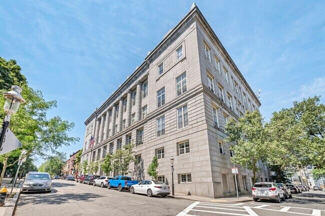 Building Photo - 30 Monument Sq