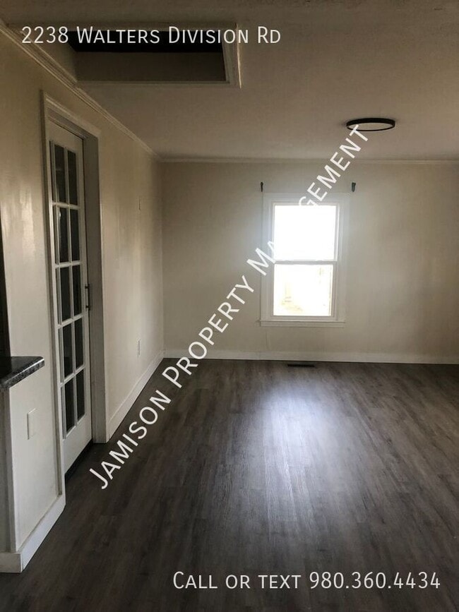 Building Photo - 2238 Walters Division Rd