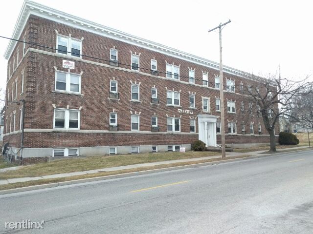 Primary Photo - 2289 Upton Ave