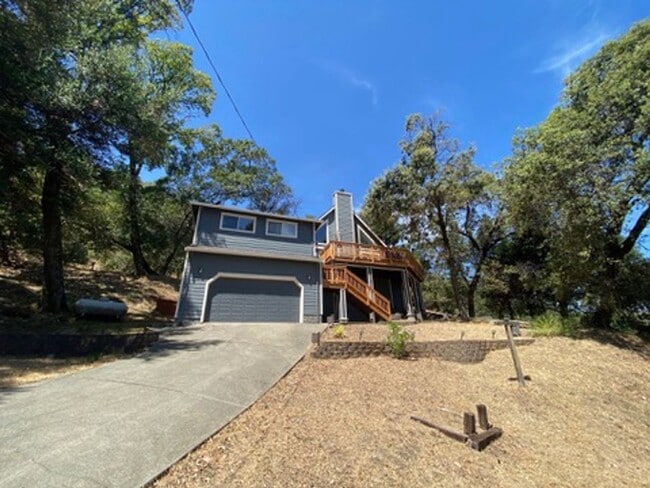 Building Photo - Epic REA - Beautiful Hilltop View Home in Circle Oaks, Napa (mostly Furnished)