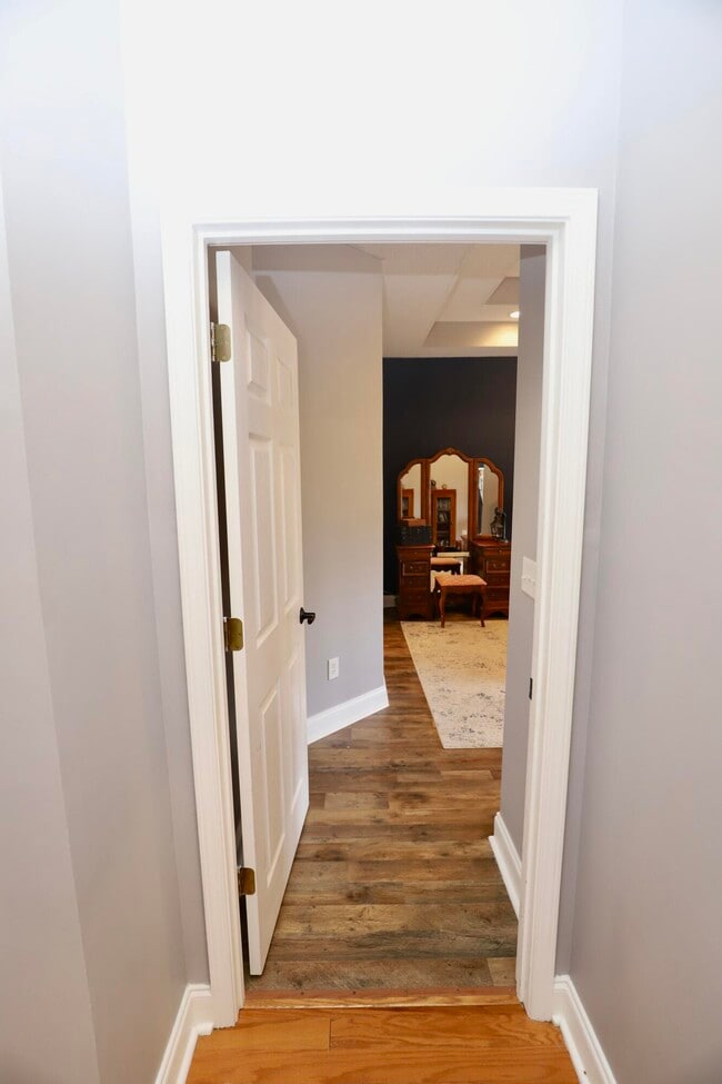 Building Photo - 1855 Beachforest Way