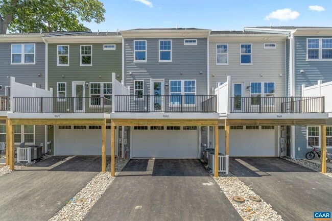 Building Photo - 5022 Lindley Pl