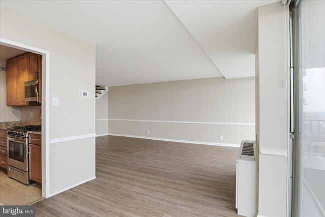 Building Photo - 301 N Beauregard St