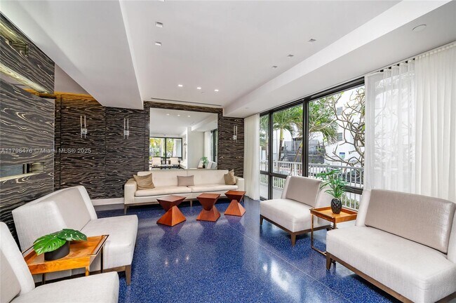 Building Photo - 4301 Collins Ave