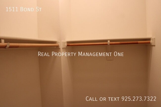 Building Photo - 1511 Bond St