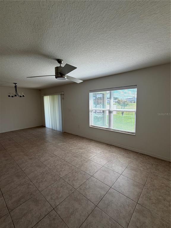 Building Photo - 275 Lake Lucerne Way