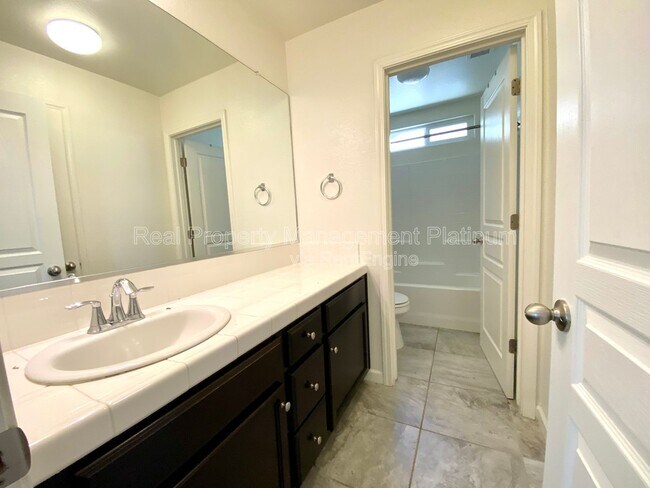 Building Photo - 2534 Mustang Dr