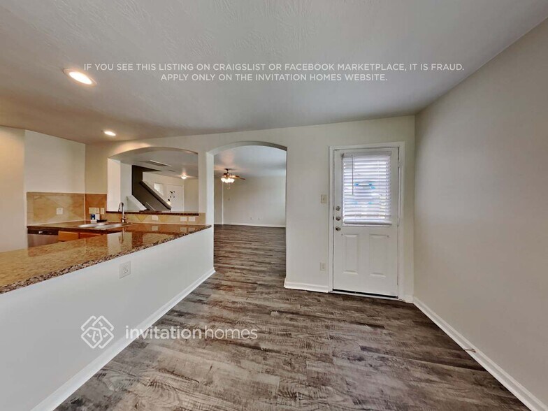 Building Photo - 810 Rosa Del Villa Ct