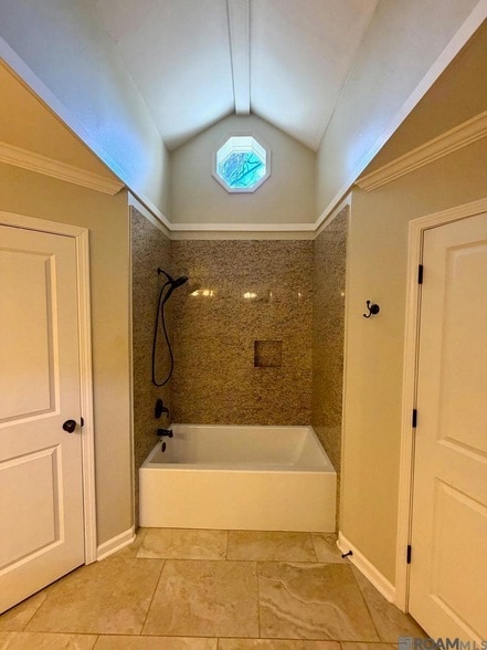 Building Photo - 18277 Autumn View Dr