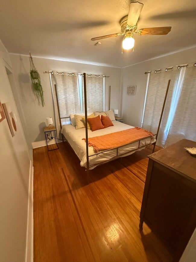 Building Photo - Available NOW!! 2/1 in South Overton