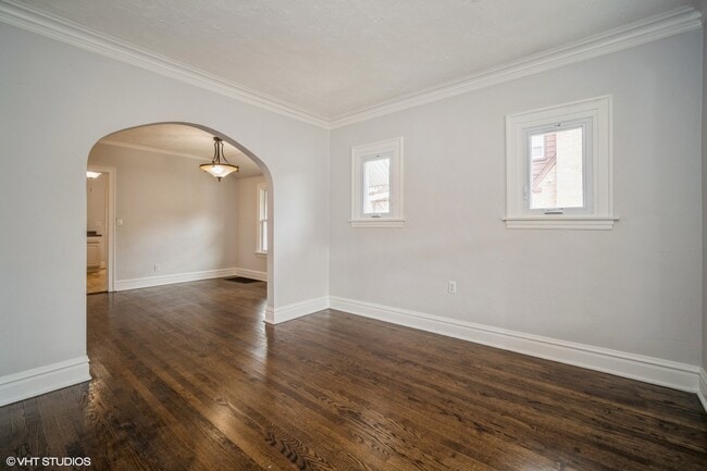 Building Photo - 1020 Rose Ave