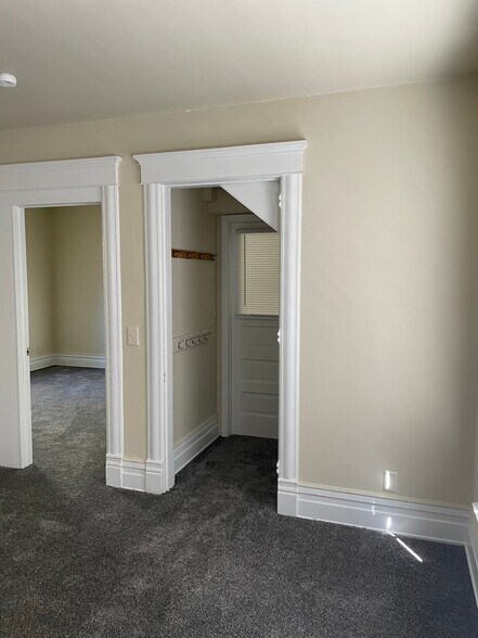 Building Photo - 715 Minor Ave