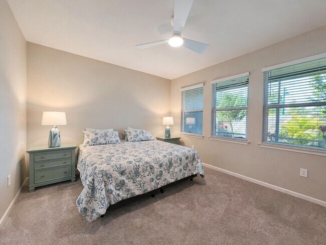 Building Photo - 4660 Arboretum Cir