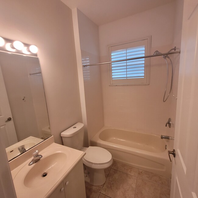 Hall Bathroom - 1701 Mariner Bay Blvd