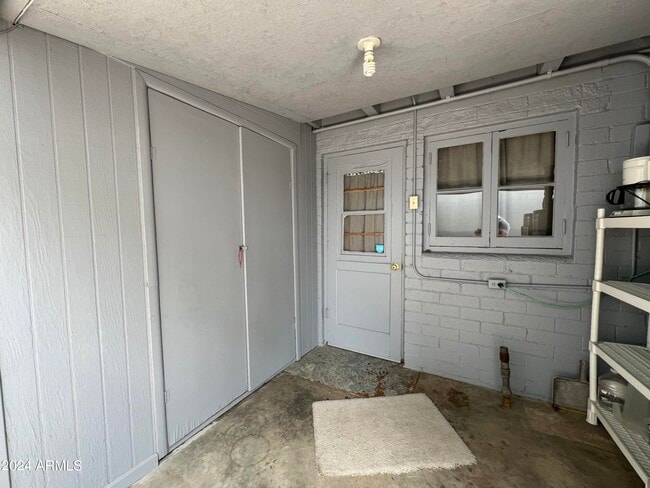 Building Photo - 9502 N 2nd Pl