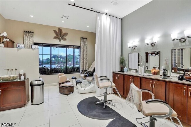 Building Photo - 9389 Pocida Ct