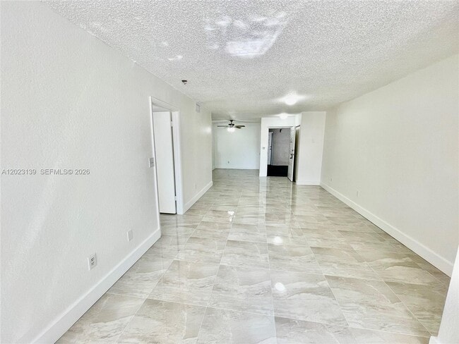 Building Photo - 2880 N Oakland Forest Dr