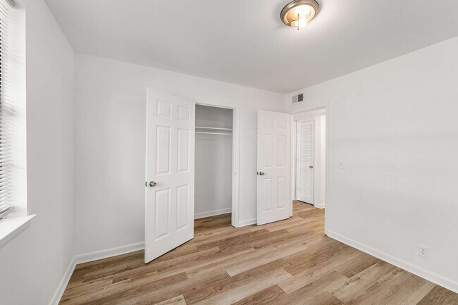 Building Photo - 4558 Brooke Valley Dr