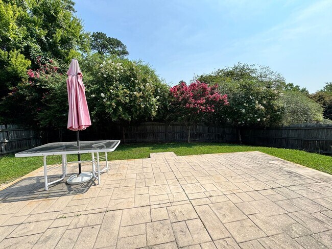 Building Photo - 5337 Thunderidge Drive