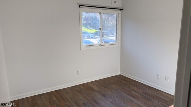 Building Photo - 1 Snowbird Ct