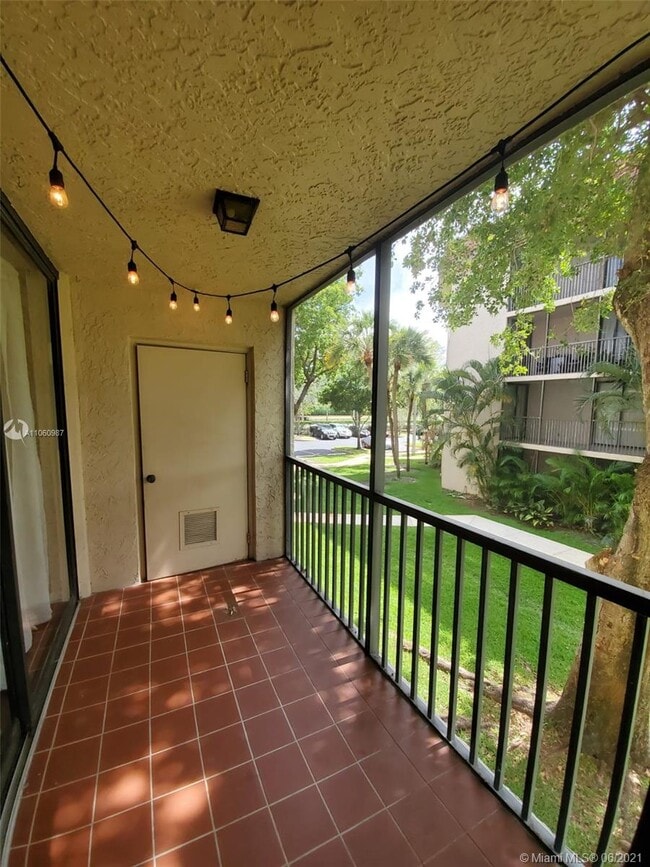 Building Photo - 10451 W Broward Blvd