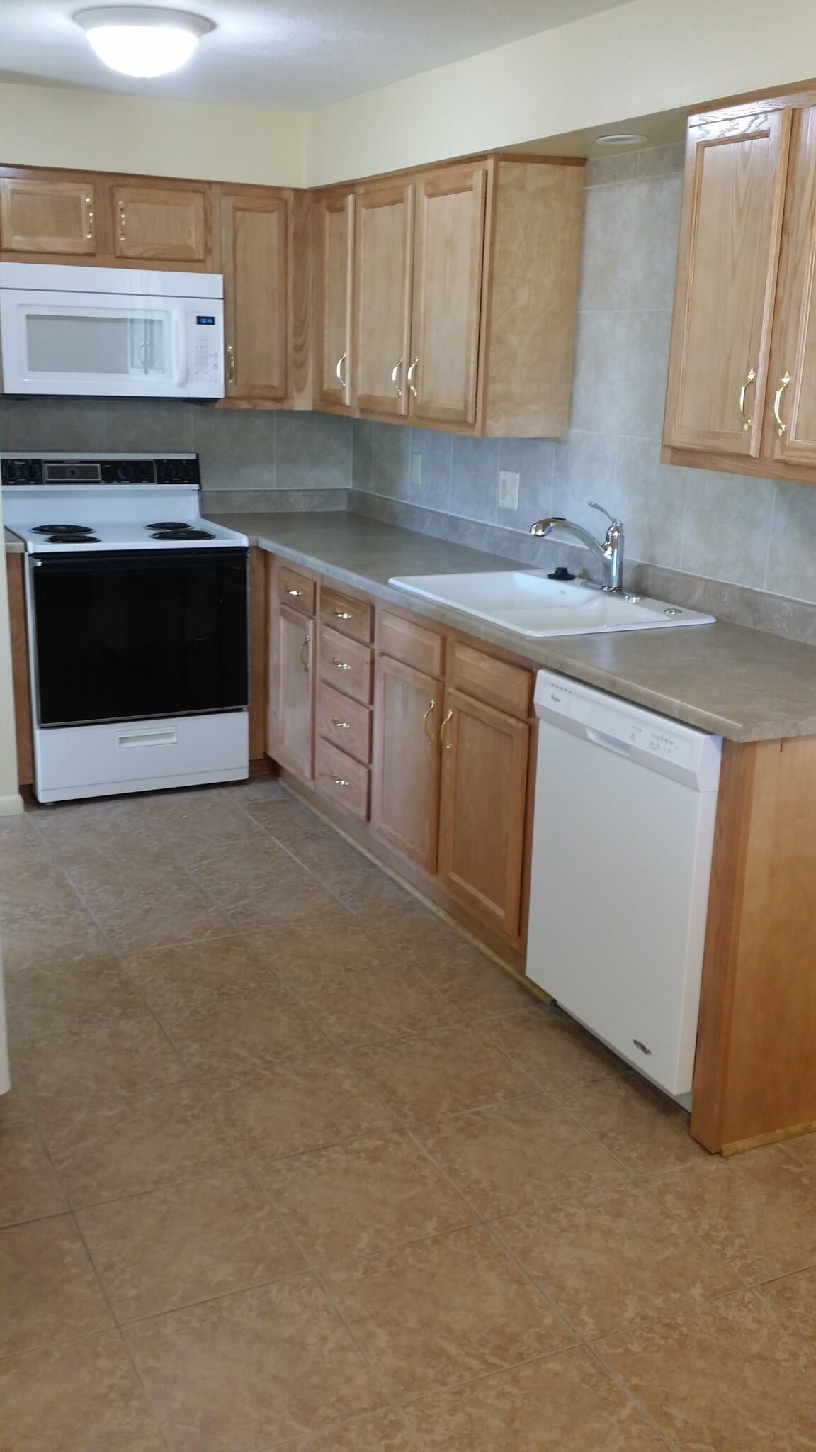 Building Photo - 4810 Orchard Ave