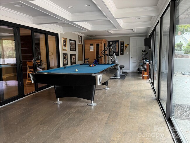 Building Photo - 210 Hargett Ct