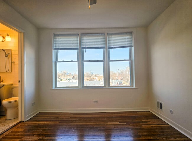 Building Photo - 2028 W 35th St