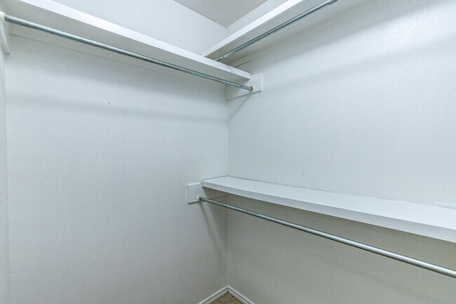 Building Photo - 811 11th St