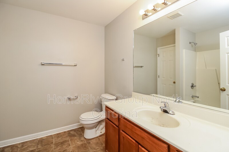 Building Photo - 1109 Maury Ln