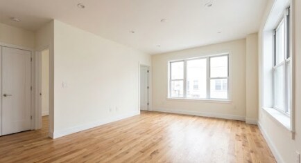 Building Photo - 1745 Turbeville Rd