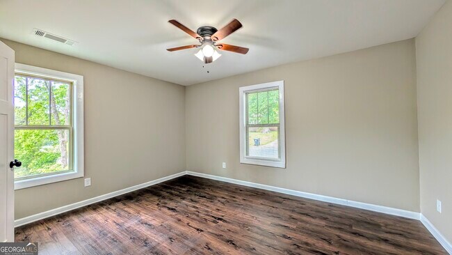 Building Photo - 763 Parkway Dr