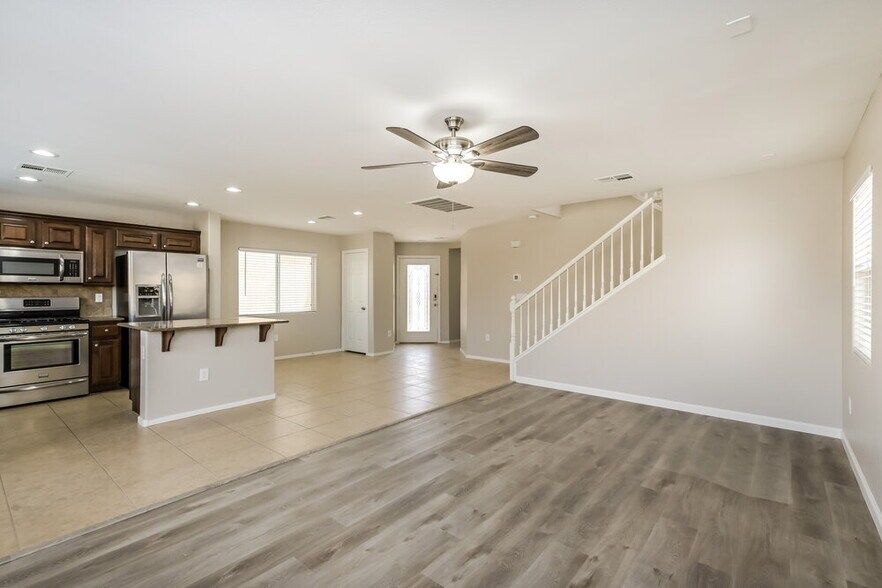 Building Photo - 6528 Blessed Thistle Ave