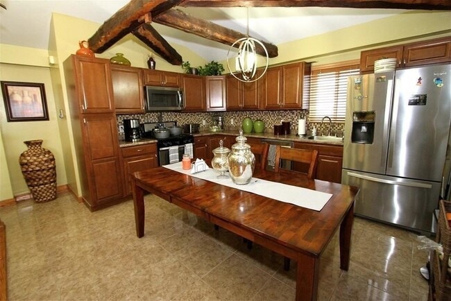 Building Photo - 56 Crescent Ave