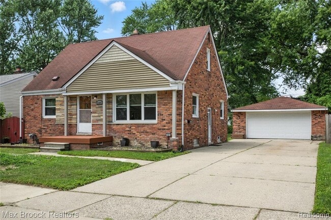 Building Photo - 25301 Ford St