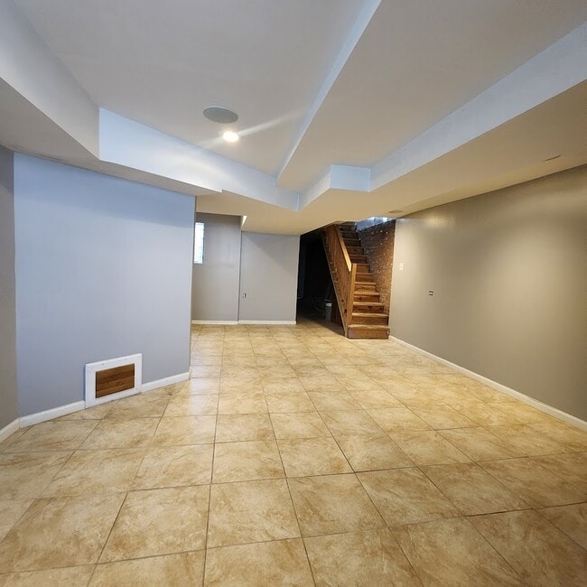 Building Photo - 4417 S Berkeley Ave