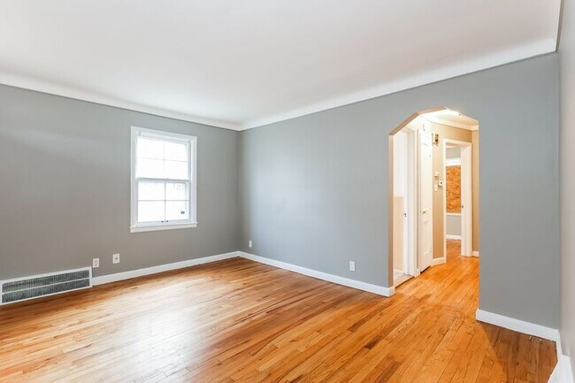Building Photo - 7757 Lamphere
