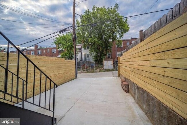 Building Photo - 1632 Ridge Pl SE