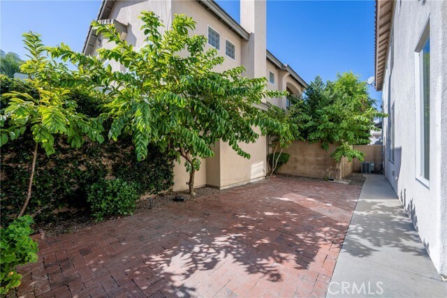 Building Photo - 1760 Taylor Ln