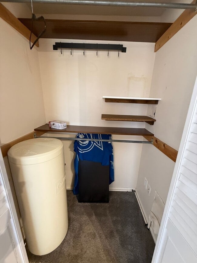 Building Photo - Pet-friendly 4-BR Home in Cedar City with Large Yard